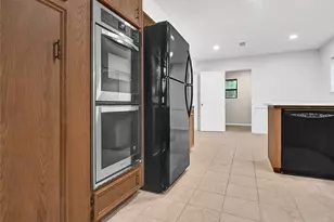 302 Bayou View Dr, Seabrook, TX 77586 - Photo 15