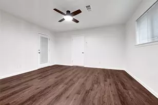 302 Bayou View Dr, Seabrook, TX 77586 - Photo 21