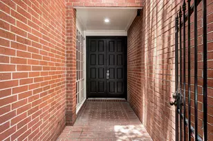 4904 Yoakum Blvd, Houston, TX 77006 - Photo 3