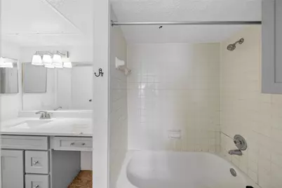 2750 Holly Hall Street #1706, Houston, TX 77054 - Photo 15