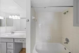 2750 Holly Hall St, Houston, TX 77054 - Photo 15