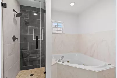 710 W 10th Street, Houston, TX 77008 - Photo 9