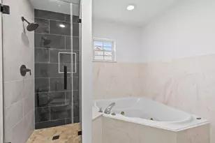 710 W 10th St, Houston, TX 77008 - Photo 9