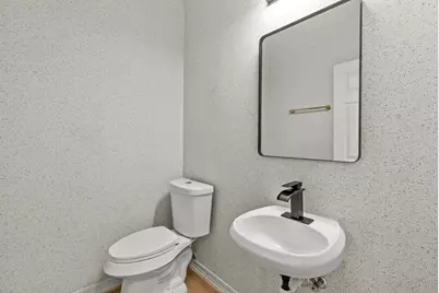 710 W 10th Street, Houston, TX 77008 - Photo 7