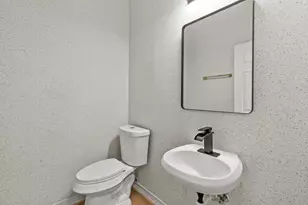 710 W 10th St, Houston, TX 77008 - Photo 7