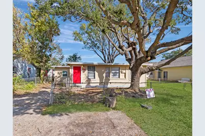 741 Vine Street, Clute, TX 77531 - Photo 1
