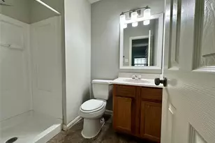 4934 S Cancun Dr, Houston, TX 77045 - Photo 5