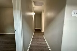 4934 S Cancun Dr, Houston, TX 77045 - Photo 11