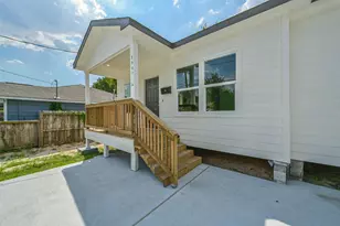 3007 Bringhurst St, Houston, TX 77026 - Photo 3