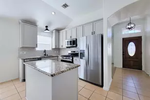 13935 Kenswick Key Ln, Houston, TX 77047 - Photo 3