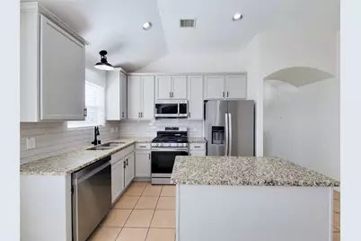 13935 Kenswick Key Lane, Houston, TX 77047 - Photo 5