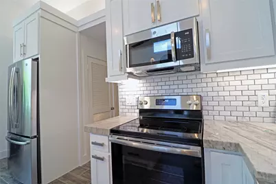 2310 McDuffie Street #H9, Houston, TX 77019 - Photo 7