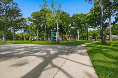 8518 Pool Creek Drive, Houston, TX 77095 - Photo 15