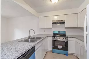 12906 Leader St, Houston, TX 77072 - Photo 9