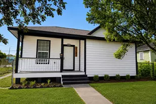 5403 Ave Q 1/2, Galveston, TX 77551 - Photo 1