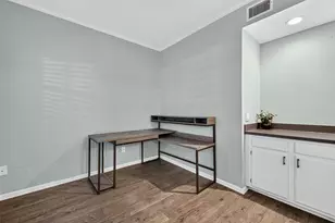 2001 Bering Dr, Houston, TX 77057 - Photo 19