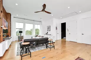 2303 Yupon St, Houston, TX 77006 - Photo 43