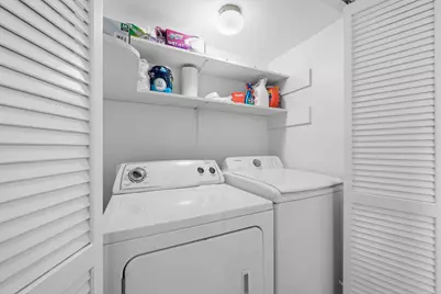 10152 Longmont Drive #38/10, Houston, TX 77042 - Photo 17