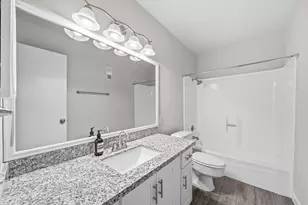 10152 Longmont Dr, Houston, TX 77042 - Photo 3