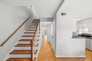 10152 Longmont Dr, Houston, TX 77042 - Photo 11