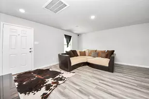 1908 Bellview St, La Marque, TX 77568 - Photo 5