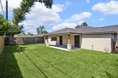 1827 Millwood Drive, Houston, TX 77008 - Photo 23