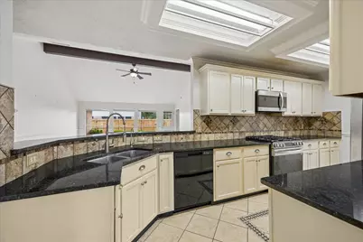 1906 Thistlecreek Court, Fresno, TX 77545 - Photo 13