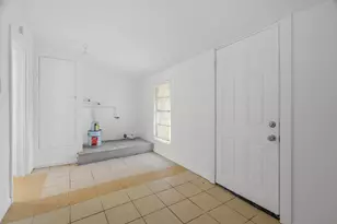 729 E 41st St, Houston, TX 77022 - Photo 19