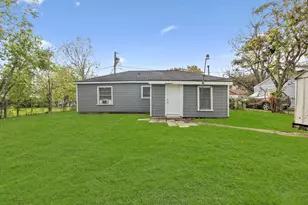 729 E 41st St, Houston, TX 77022 - Photo 21