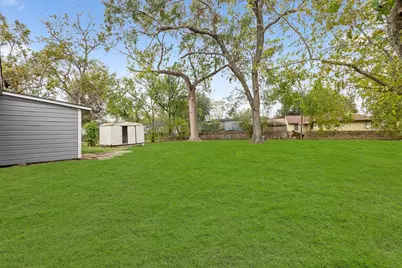 729 E 41st Street, Houston, TX 77022 - Photo 23