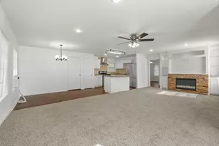 729 E 41st St, Houston, TX 77022 - Photo 9