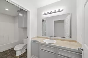 2527 S San Antonio St, Pearland, TX 77581 - Photo 11