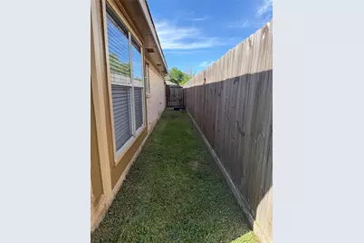 2815 Fir Crest Court, Stafford, TX 77477 - Photo 27