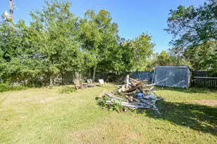 315 Greenwood Dr, Hitchcock, TX 77563 - Photo 19