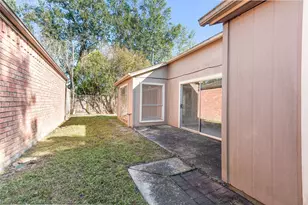 8915 Beau Monde Dr, Houston, TX 77099 - Photo 21