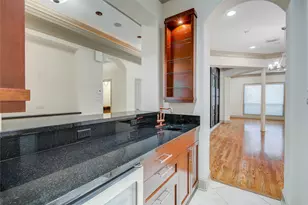 5346 Val Verde St, Houston, TX 77056 - Photo 13