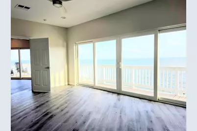 106 Quayside Drive, Tiki Island, TX 77554 - Photo 9