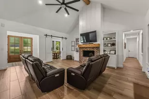 157 Wagon Pass Dr, Huntsville, TX 77340 - Photo 11
