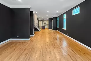 3711 Newhouse St, Houston, TX 77019 - Photo 9