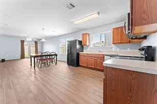 12038 Helvick Cres Ave, Houston, TX 77051 - Photo 7