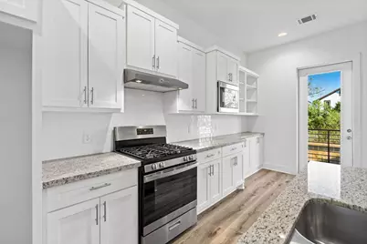 5608 Savyon Drive, Houston, TX 77091 - Photo 9