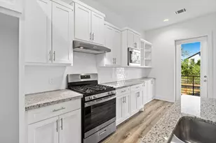 5608 Savyon Dr, Houston, TX 77091 - Photo 9