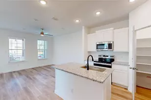 2920 ELLE DR, Grand Prairie, TX 75052 - Photo 15