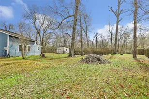 142 County Rd 450, Dayton, TX 77535 - Photo 37