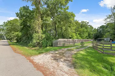 142 County Road 450, Dayton, TX 77535 - Photo 5