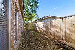 12014 S Youngwood Ln, Houston, TX 77043 - Photo 37