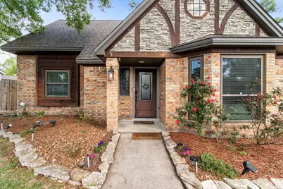 3804 September Drive, Baytown, TX 77521 - Photo 3