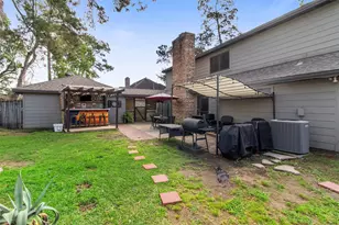 3804 September Dr, Baytown, TX 77521 - Photo 19