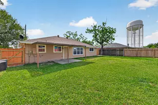 1327 Padstow Ln, Channelview, TX 77530 - Photo 27