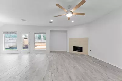 87 S Wynnoak Circle, The Woodlands, TX 77382 - Photo 11